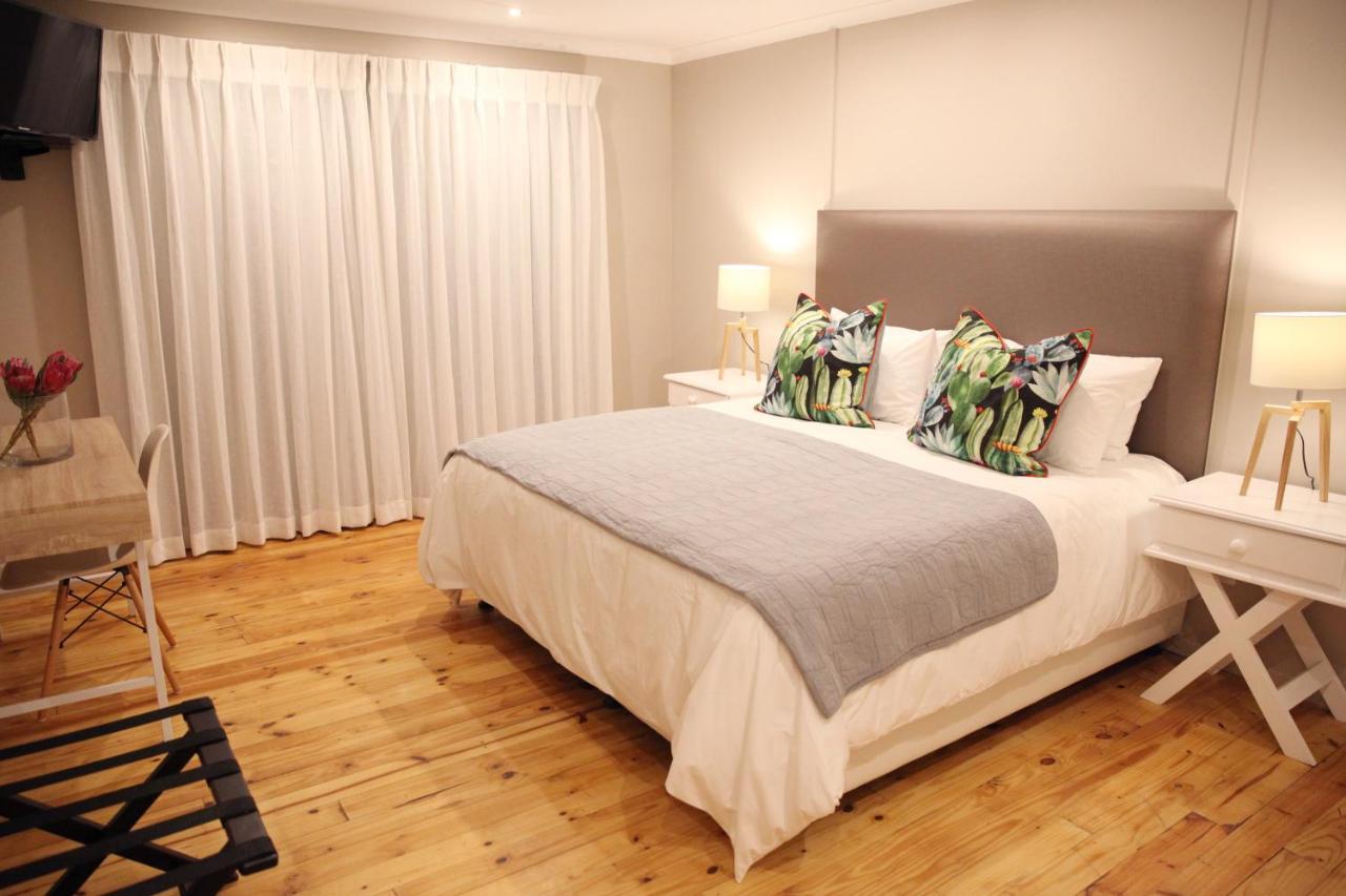 Eden Guesthouse B&B Dana Bay Esterno foto