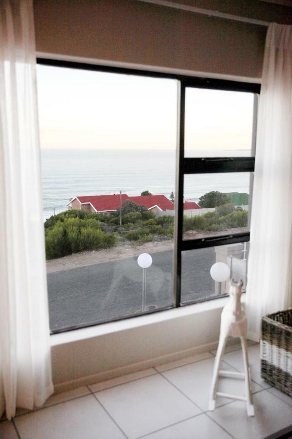 Eden Guesthouse B&B Dana Bay Esterno foto
